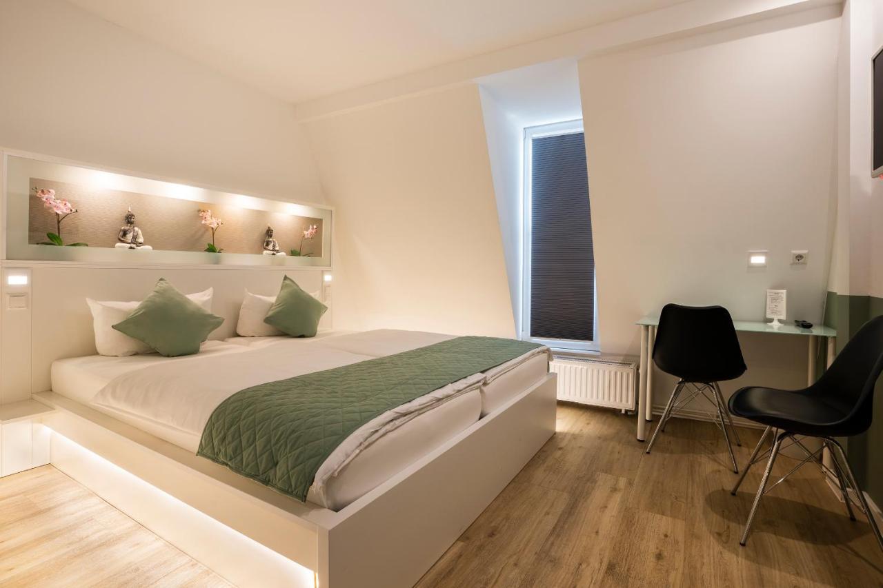 Hotel Bedpark Stellingen Hamburgo Exterior foto